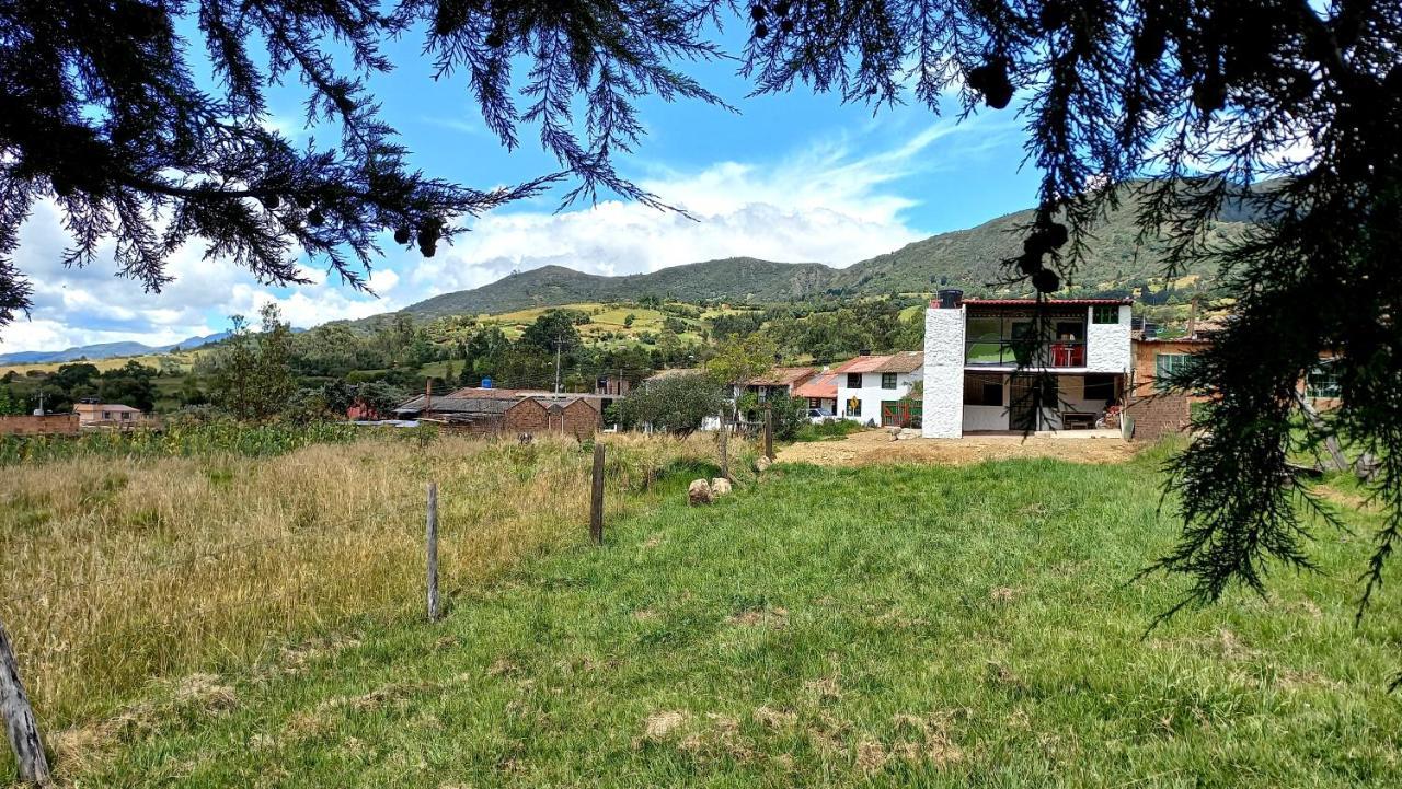 Hospedaje Y Camping Del Rio Mongui Bagian luar foto