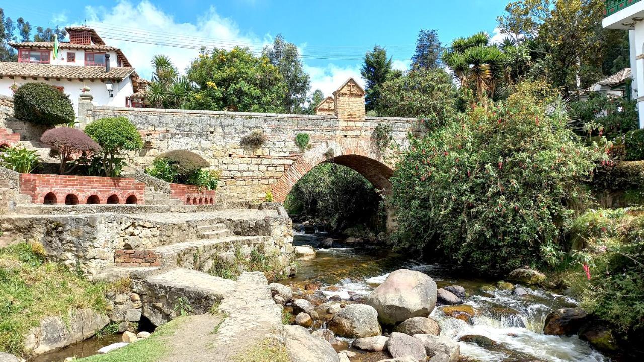 Hospedaje Y Camping Del Rio Mongui Bagian luar foto