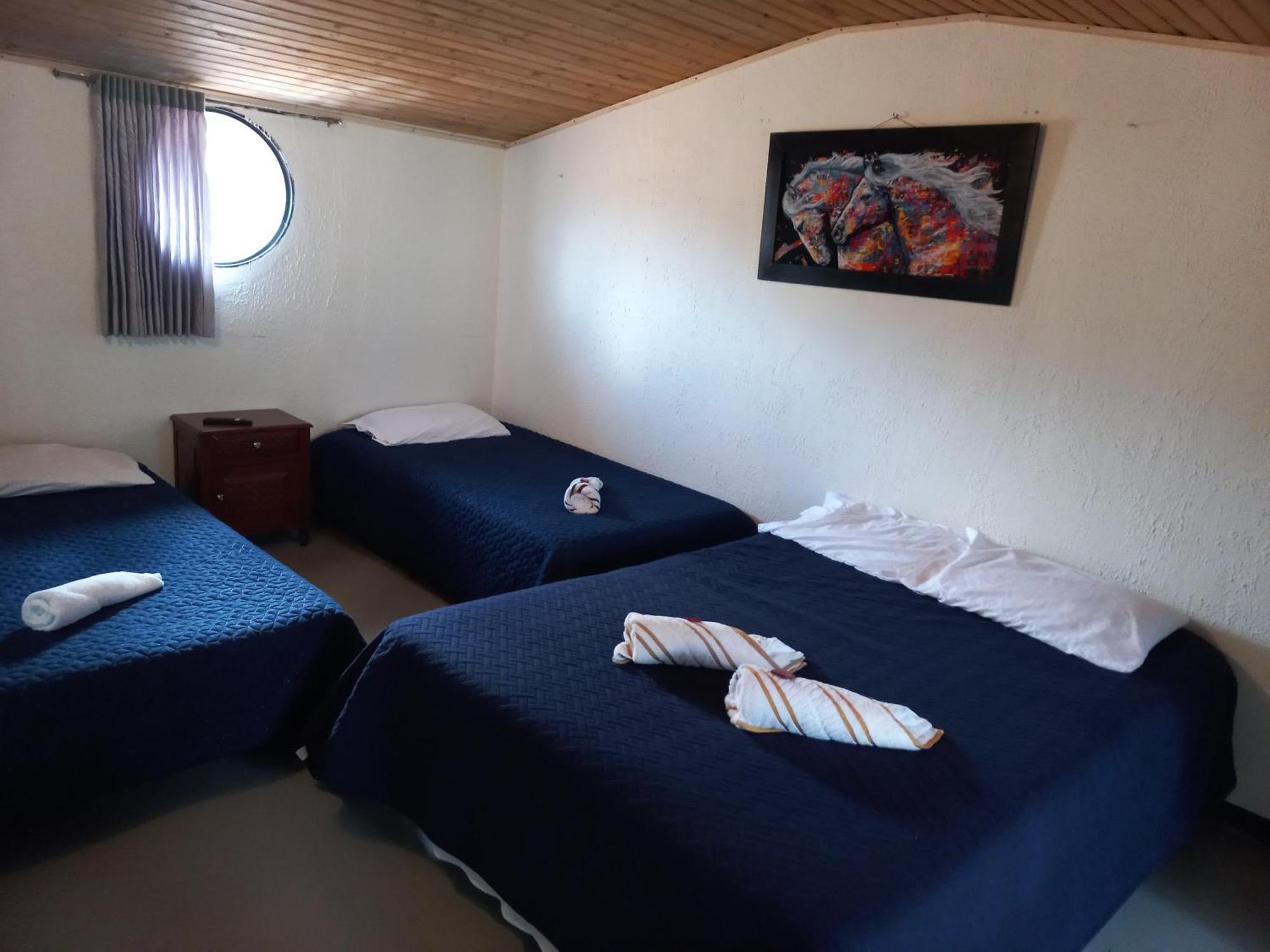 Hospedaje Y Camping Del Rio Mongui Bagian luar foto
