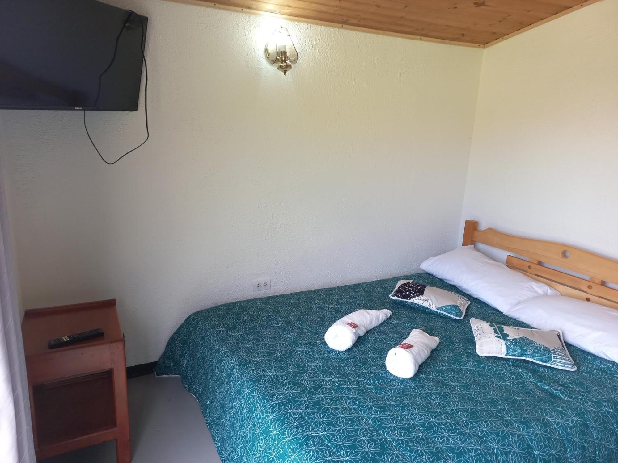 Hospedaje Y Camping Del Rio Mongui Bagian luar foto