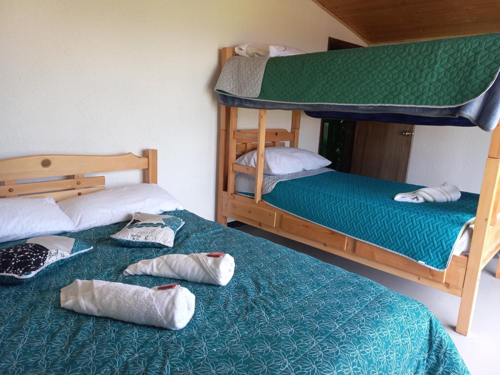 Hospedaje Y Camping Del Rio Mongui Bagian luar foto