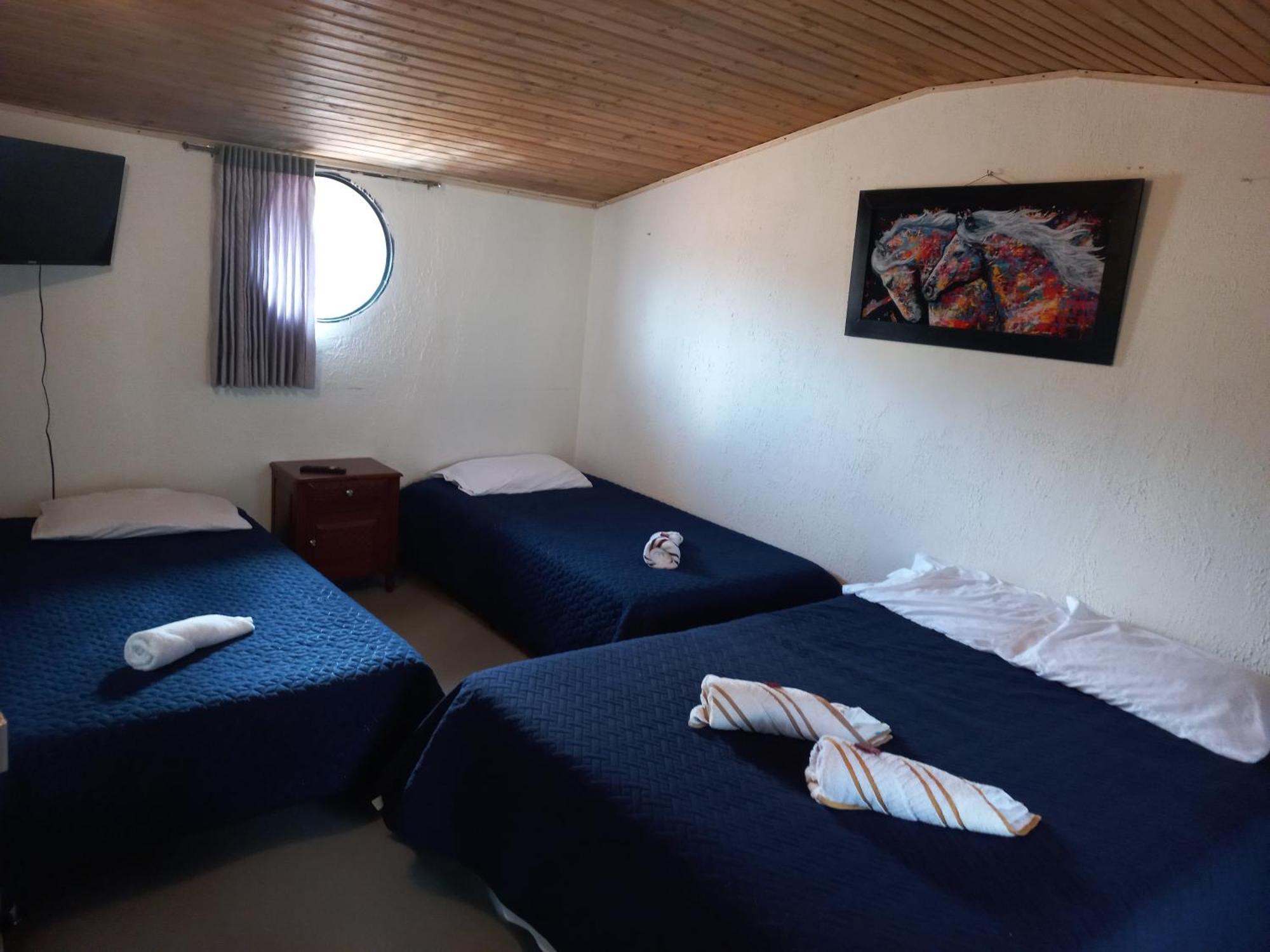 Hospedaje Y Camping Del Rio Mongui Bagian luar foto